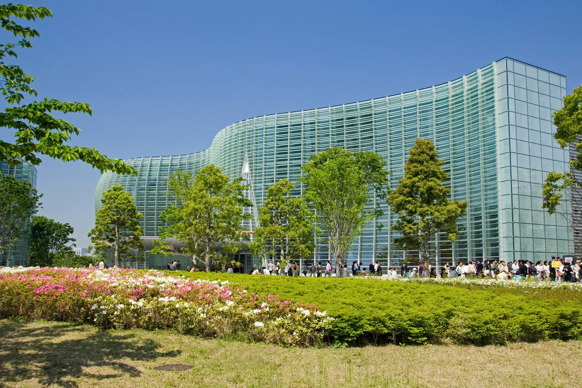 ARISTO青山_国立新美術館.jpg