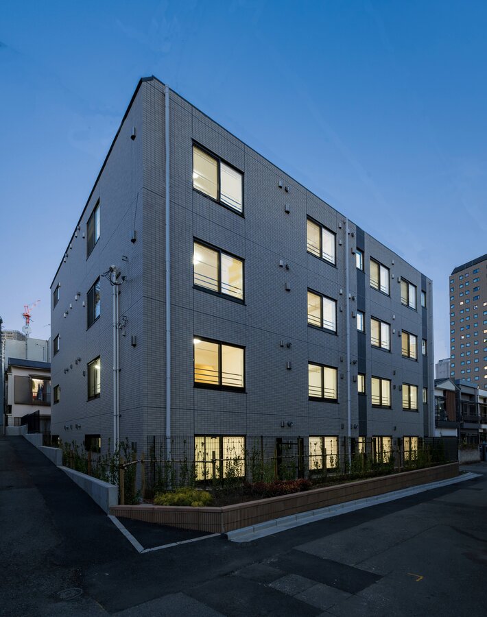 ARISTO西新宿_外観北西面夜景 　.jpg