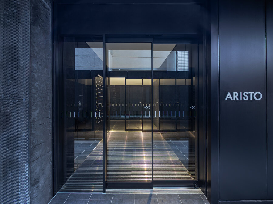 ARISTO福岡大名_エントランス.jpg